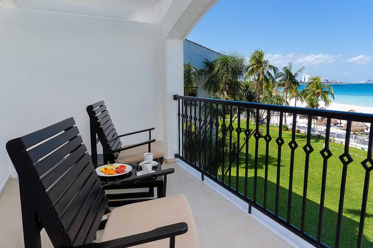 Terrasse Hotel Beachscape Kin Ha Cancún